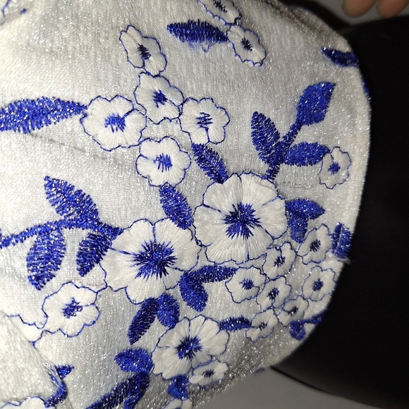 Floral Lace Bralette with Blue Embroidery - Picture 4 of 5